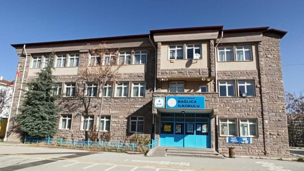 4. Sınıf Öğrencilerimizden Mezuniyet Coşkusu!